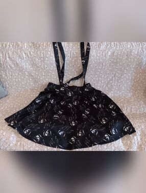 Black Gothic Scream Print Suspender Skirt